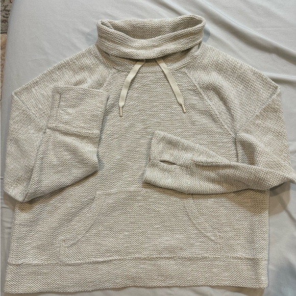 Aerie Women's Textured Beige Hoodie - Picture 6 of 13